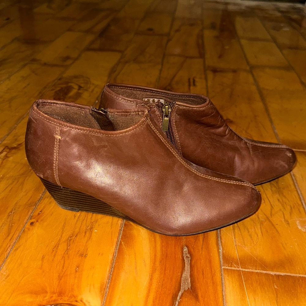 Clark’s wedges
